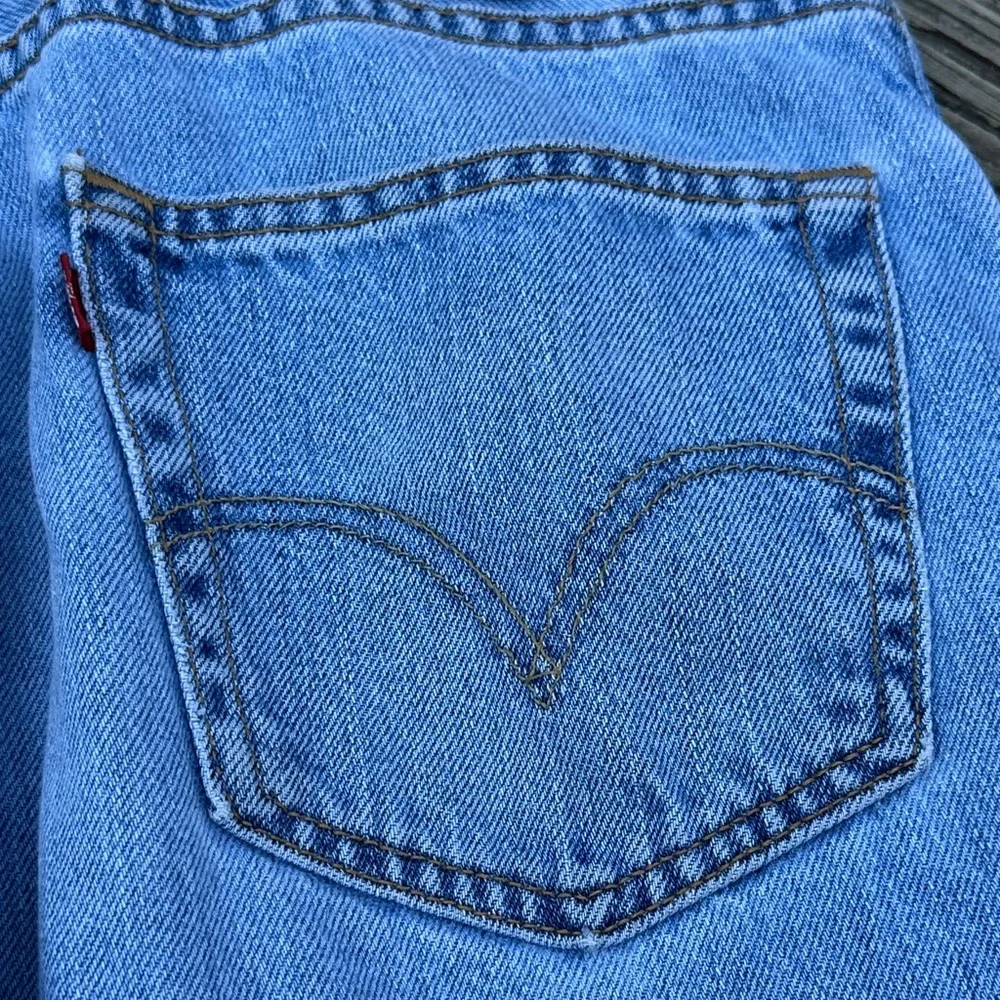 Levi's Light Blue Straight Men's Relaxed fit Jeans 550’s W36 L31 - Picture 6 of 8